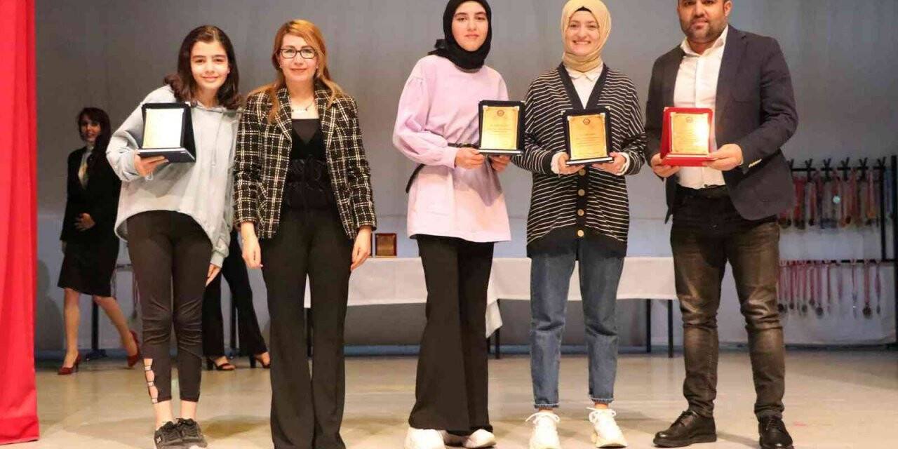 ’Mutlu Yüzler’ projesi özel programa imza attı