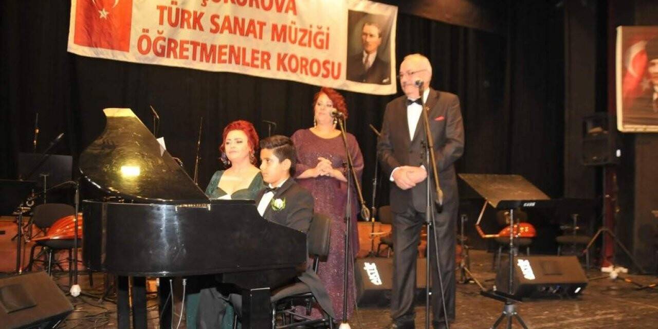 Çukurova Öğretmenler Korosu, Öğretmenler Haftası’nda sahne aldı