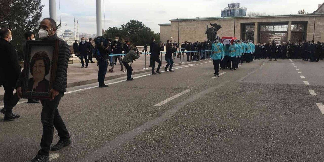 Eski Turizm ve Devlet Bakanı Güldal Akşit için TBMM’de tören düzenlendi