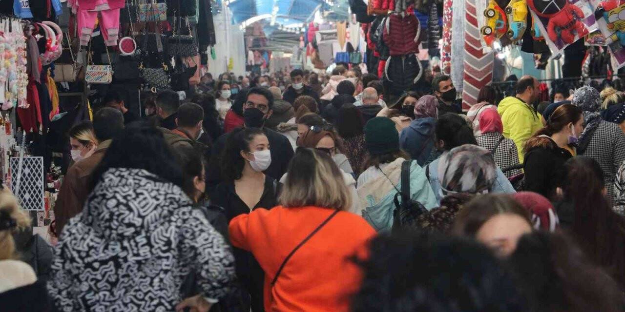 Görenler gözlerine inanamadı, adım atacak yer kalmadı