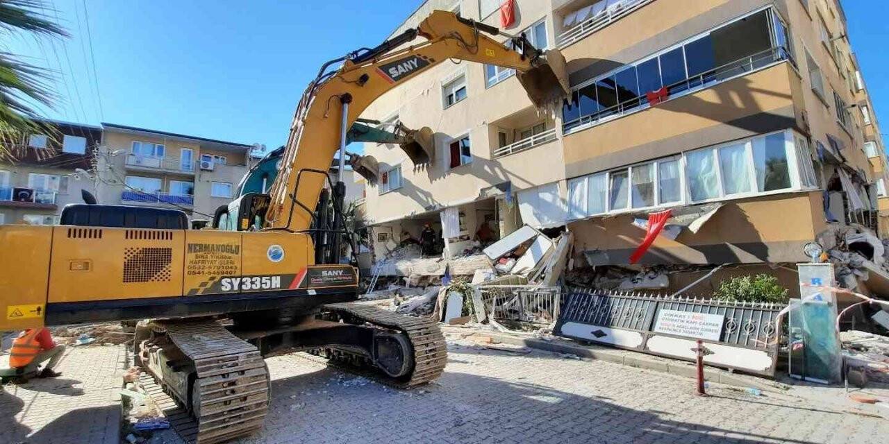 Depremde 10 kişinin yaralandığı siteyle ilgili 3 sanık yargılanacak