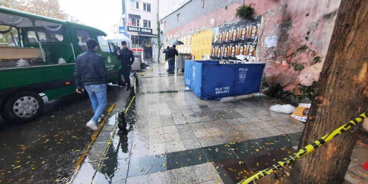 Beyoğlu’nda sokak ortasında ceset bulundu