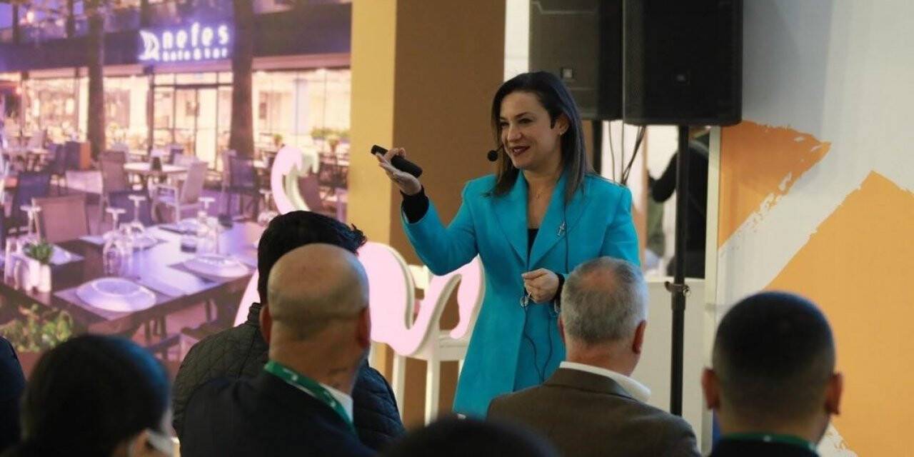 Başkan Sengel, Selçuk’u İzmir Travel Turkey’de anlattı