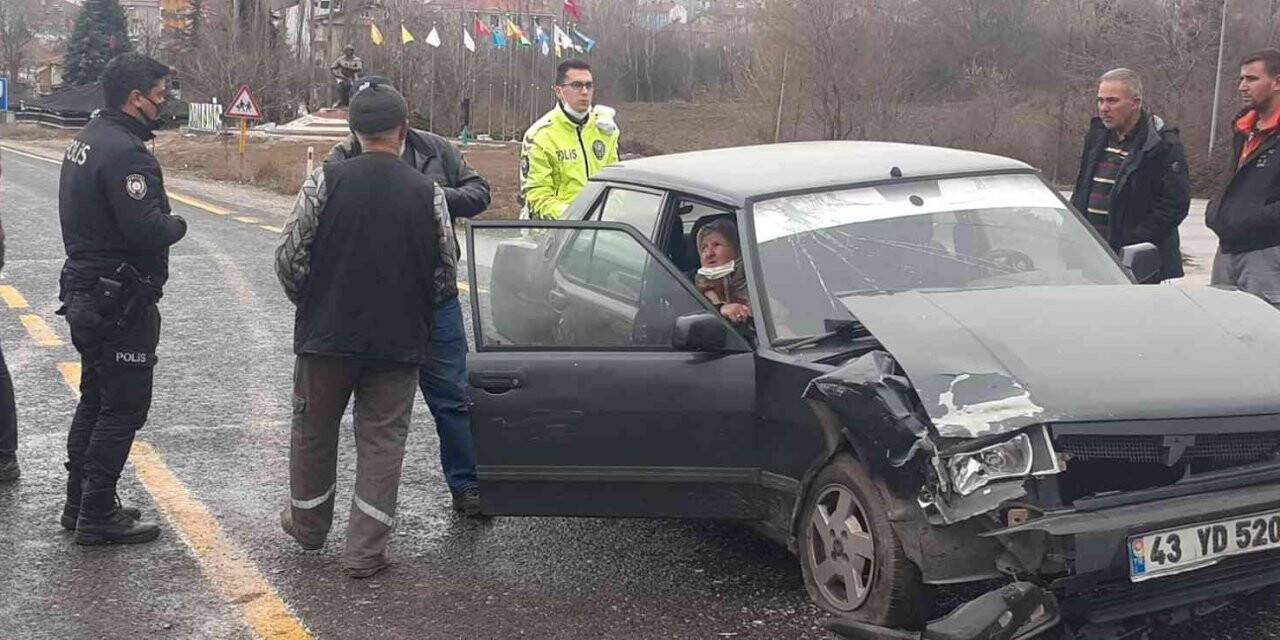 Domaniç’te trafik kazası: 1 yaralı