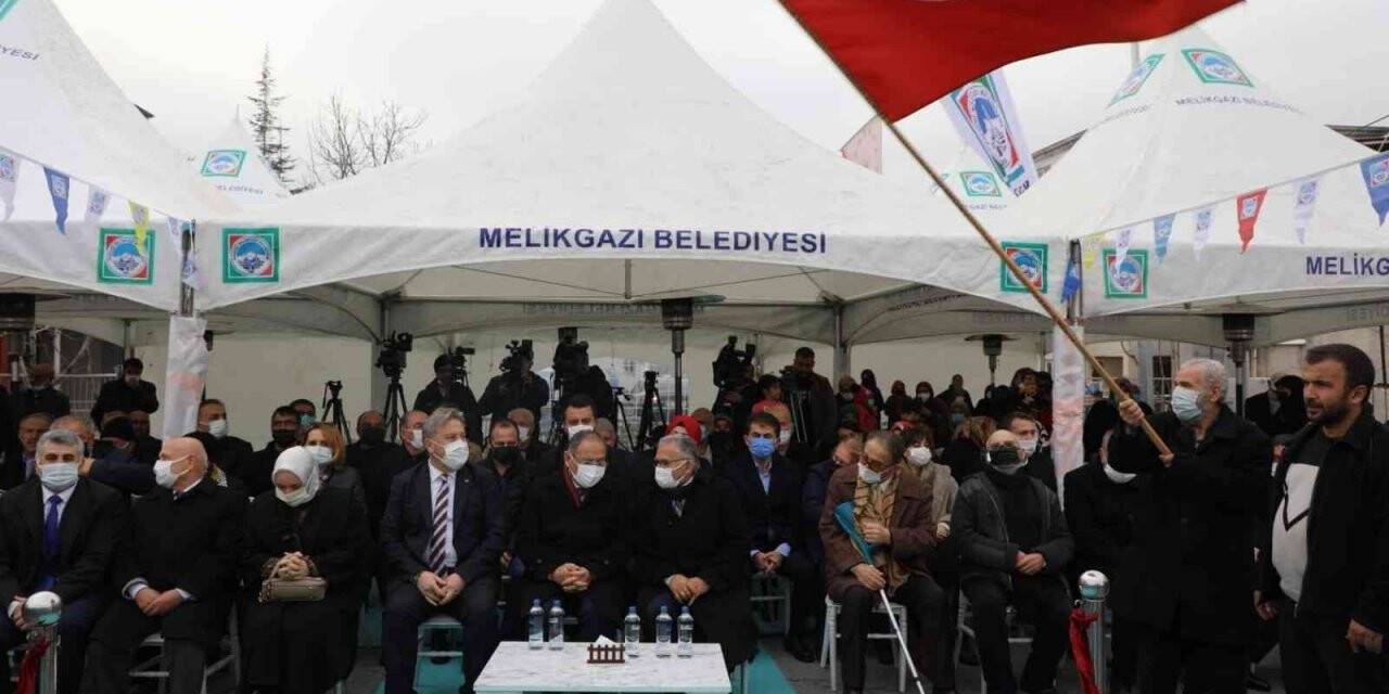 Melikgazi Belediyesi eğitimde en önde olmaya devam ediyor