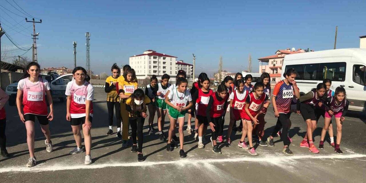 Kros Ligi 2. Kademe Bölge Yarışları Iğdır’da yapıldı