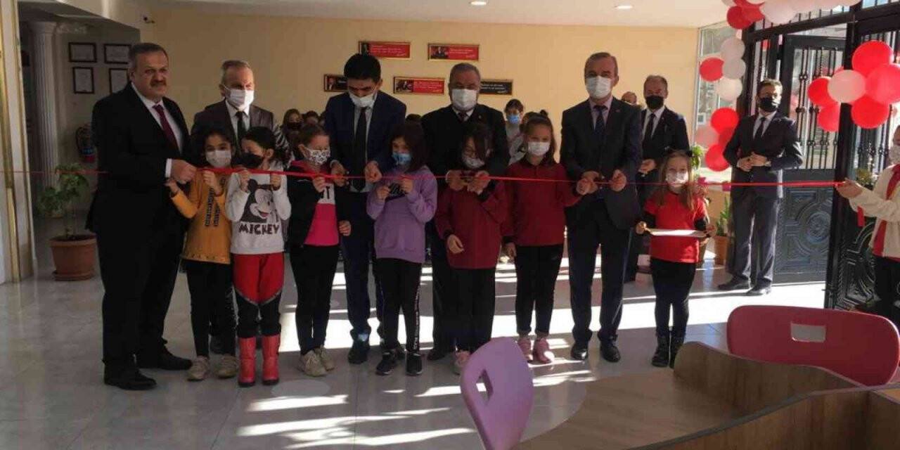 Kaymakam Coşgun’dan "Kütüphanesiz Okul Kalmasın" açılışları devam ediyor