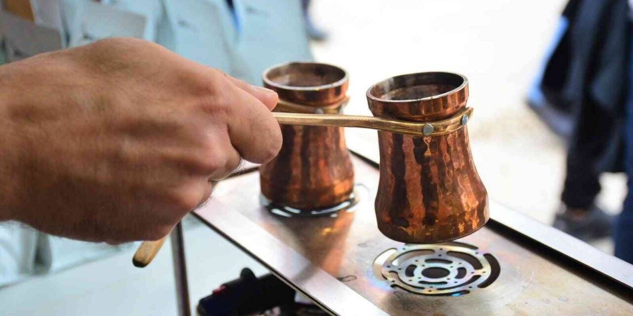 Bu festivalde yalnızca kahve içilmiyor, kahvenin tarihi yolculuğuna da çıkılıyor
