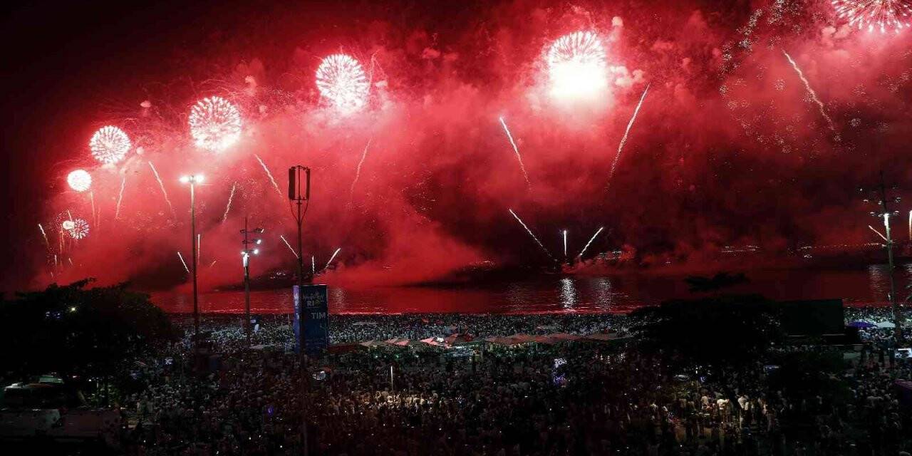 Copacabana Plajı’ndaki dünyaca ünlü yılbaşı kutlamasına Omicron engeli