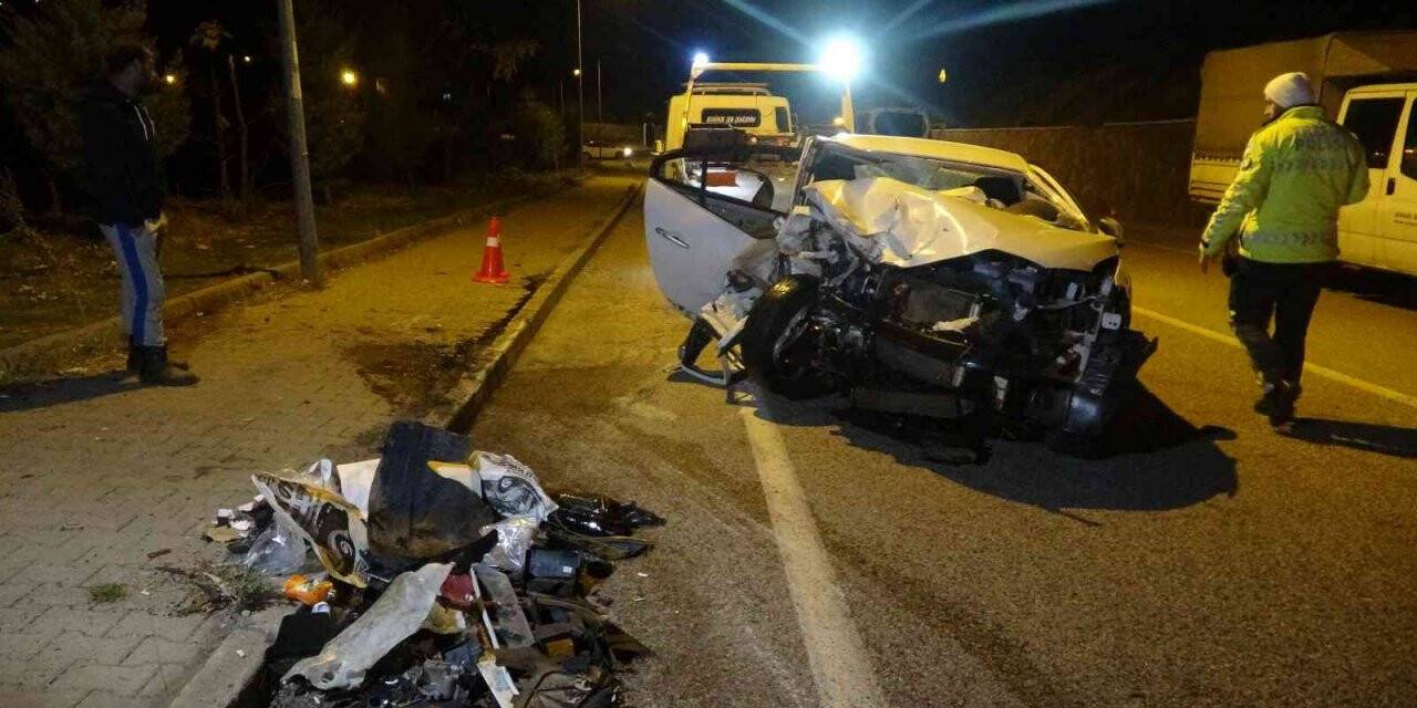 Bingöl’de iki otomobil çarpıştı: 2’si ağır 7 yaralı