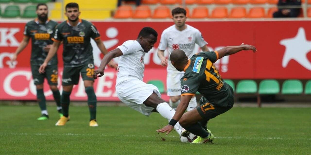 Demir Grup Sivasspor deplasmanda kazandı