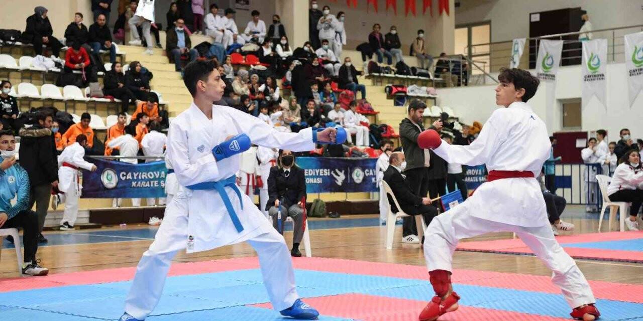 Çayırova’da karete rüzgarı