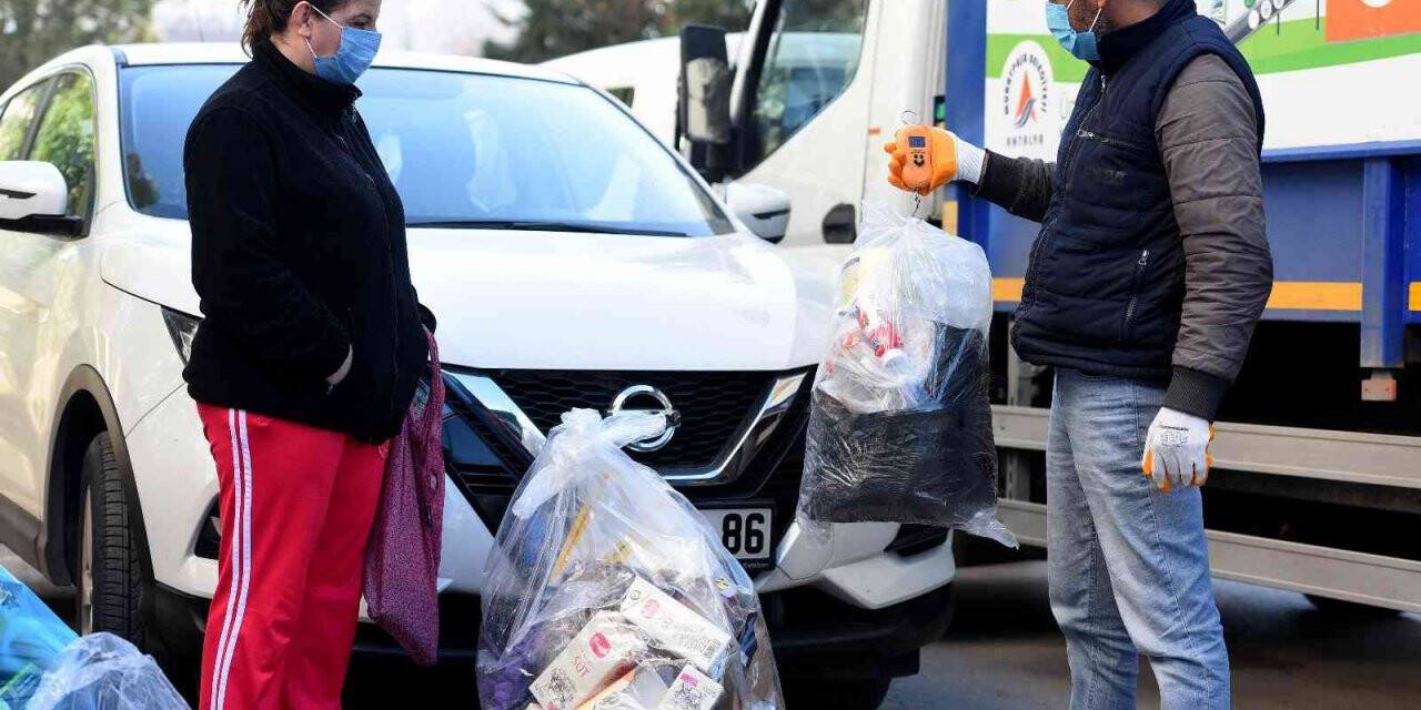 Çevreci Komşu Kart kazandırıyor