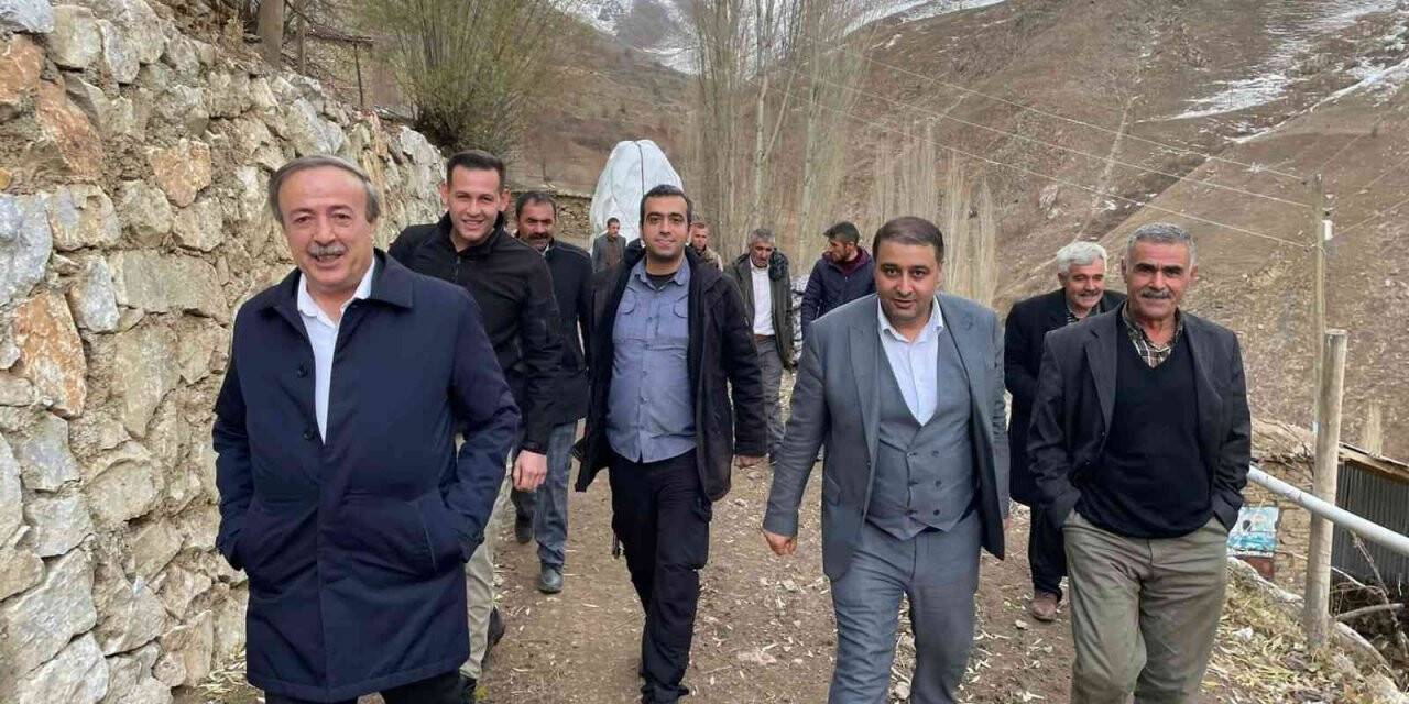 Başkan Sabırlı ve Arvas kapı kapı dolaşıyor