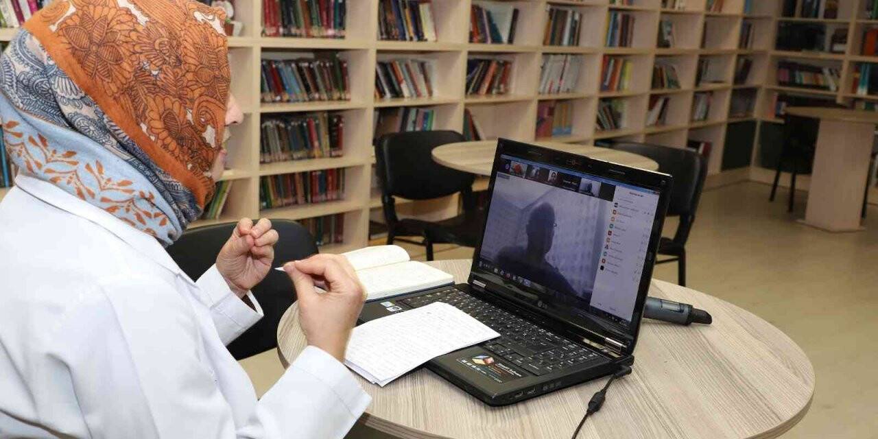 KOMEK’TEN görme engellilere çevrimiçi diksiyon eğitimi