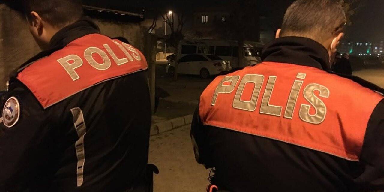 Devriye gezen polis ekiplerine yakalandılar