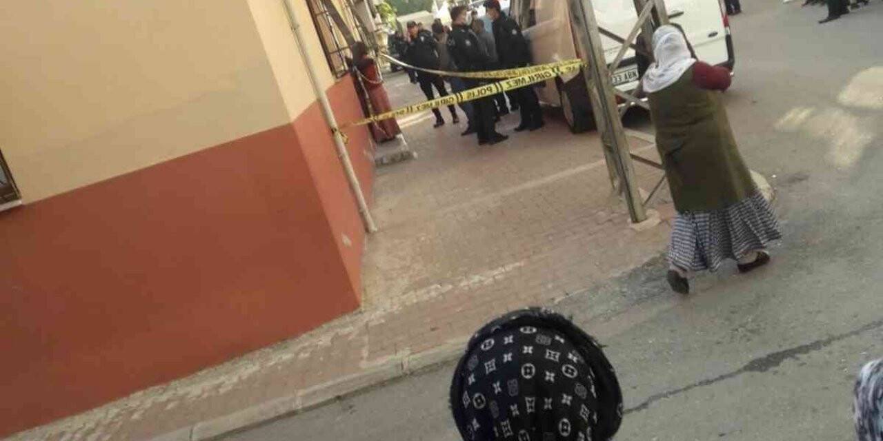 Mersin’de 19 yaşındaki genç bıçaklanarak öldürüldü