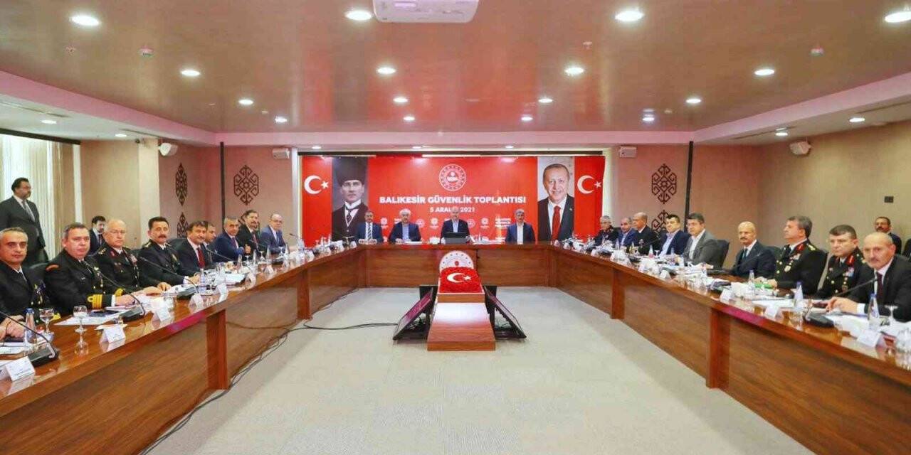 Bakan Soylu Balıkesir’de incelemelerde bulundu