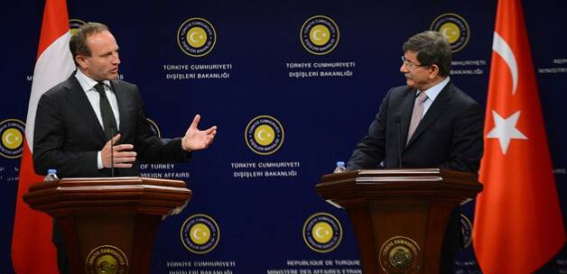 Davutoğlu'ndan muhabire sert tepki VİDEO