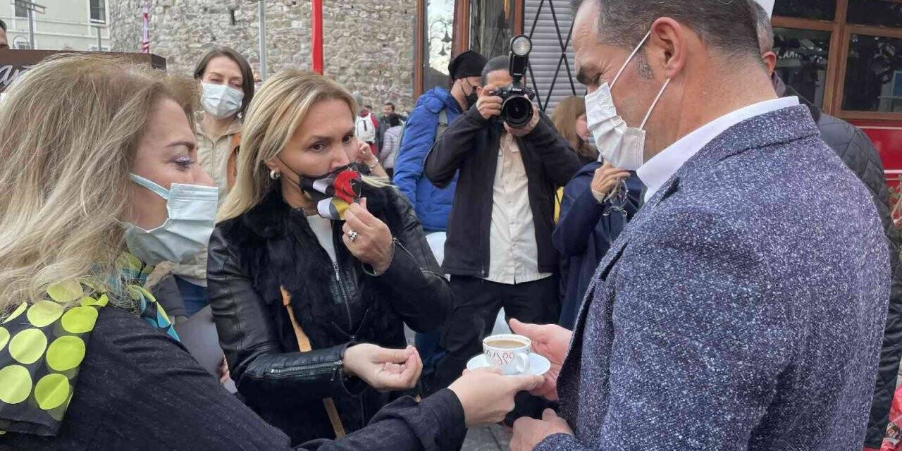 Galata Meydanı’nı kahve kokusu sardı