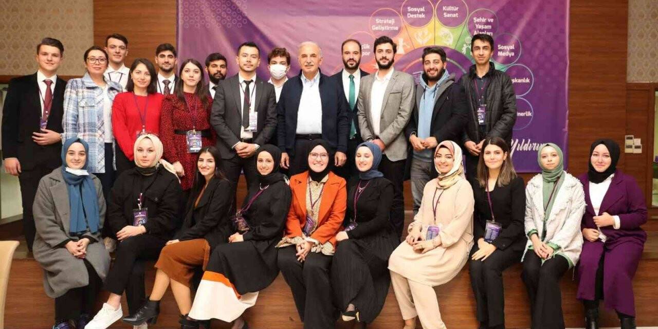 Ümraniye’de gençler, ‘Gençlik Çalıştayı’nda bir araya geldi