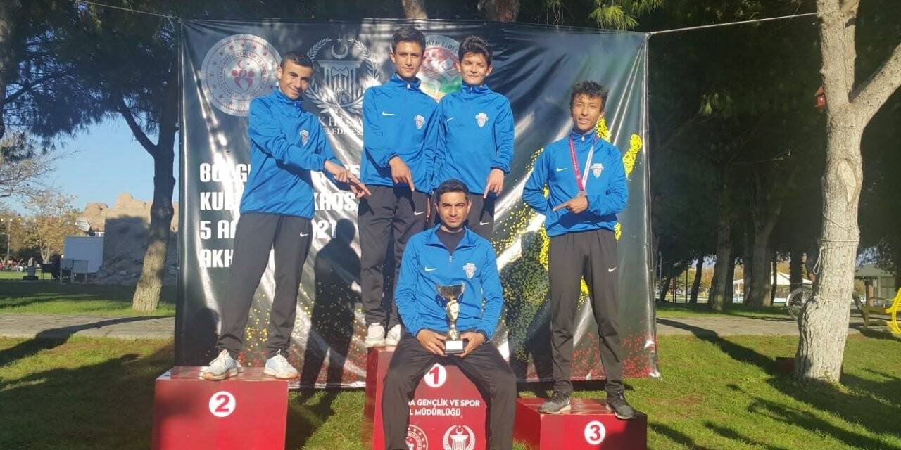 Simav İdman Yurdu Erkek Atletizm Takımı yarı finalde
