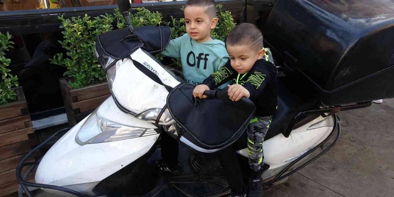Motosiklet üzerinde oynayan çocuklar gaza basınca kaza kaçınılmaz oldu