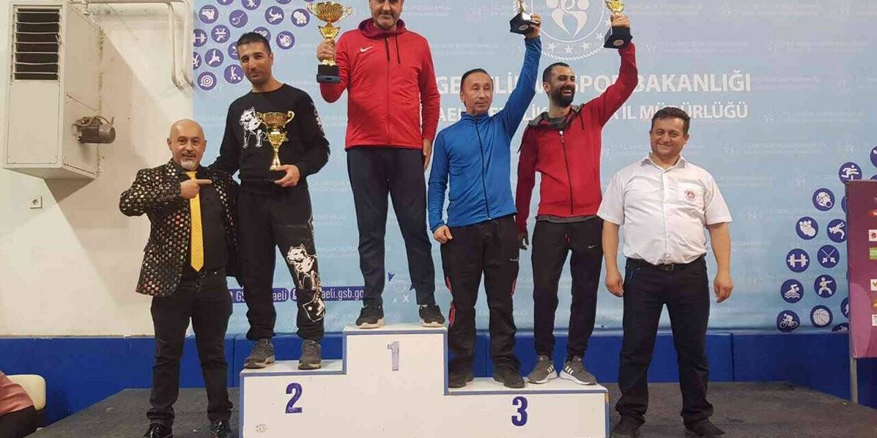 Kick Boks’ta şampiyon Körfez Gençlerbirliği