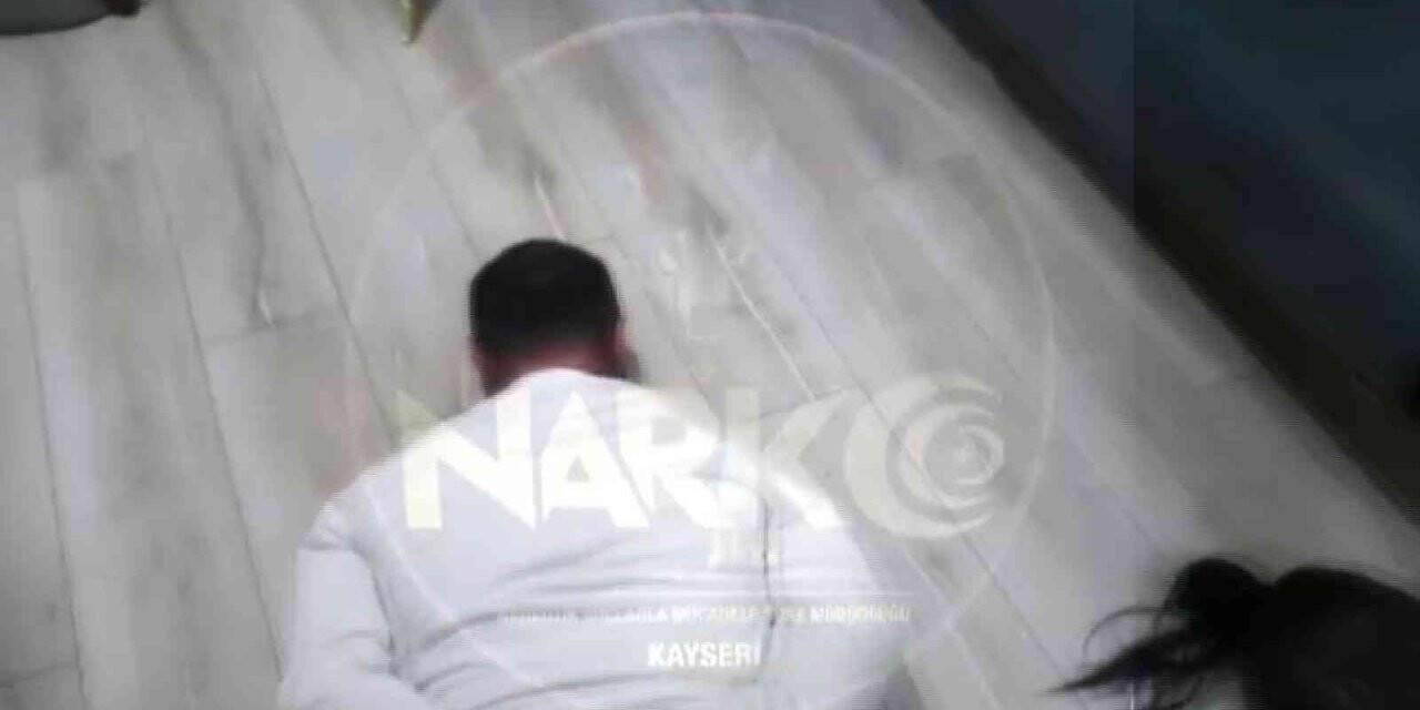 Narkotik polisleri uyuşturucuya geçit vermiyor