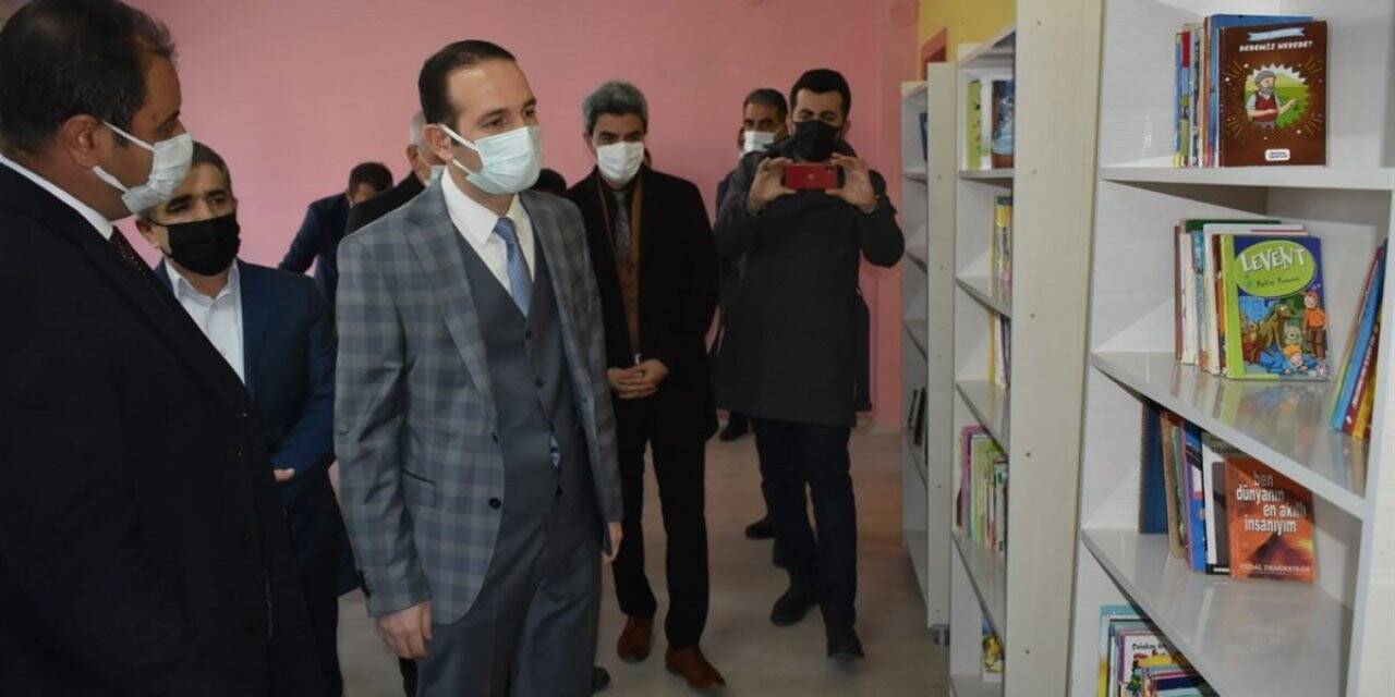 Malatya’da bir okul daha kütüphaneye kavuştu
