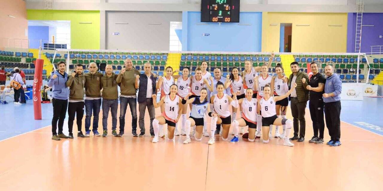 Mersin Büyükşehir takımları sahalardan galibiyetle ayrıldı