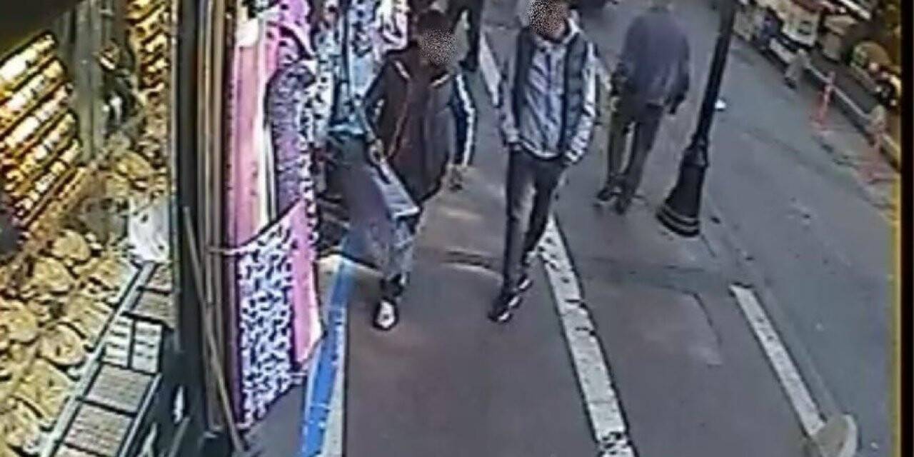 Kanepe örtüsü çalan şahıs kameralara yakalandı