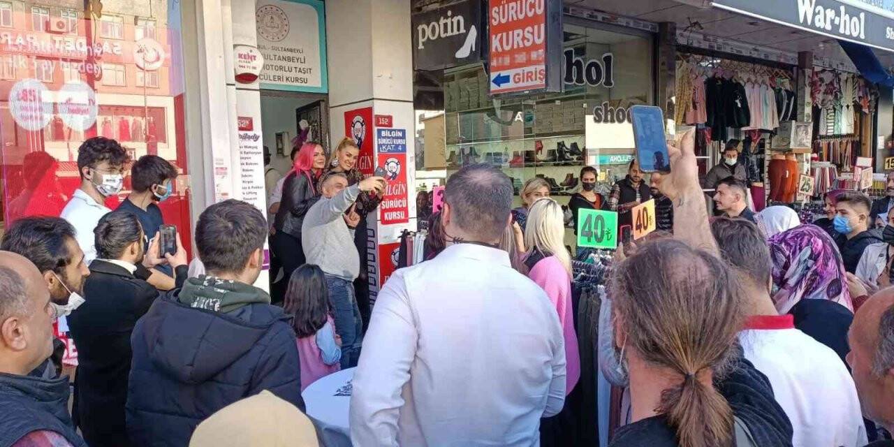 Ünlü sanatçı Tuğba Özay ve sporcu Nagihan Karadere’ye yoğun ilgi