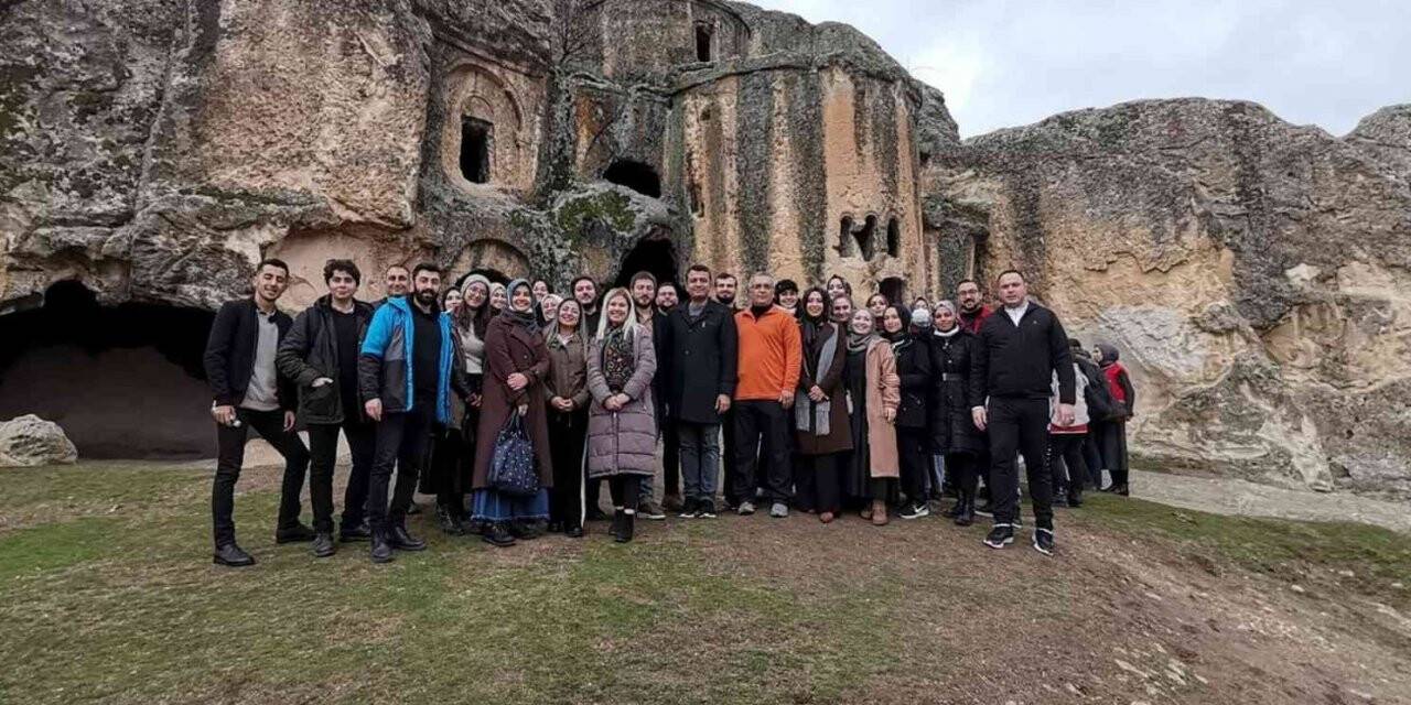 Girişimci genç liderler Frig Vadisi’nin kalbi Ayazini’ni gezdi