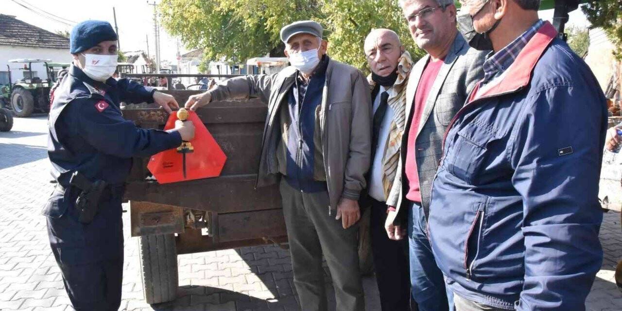 Jandarmadan traktör sürücülerine eğitim