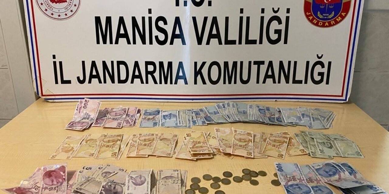 Manisa’da kahvehaneye kumar baskını