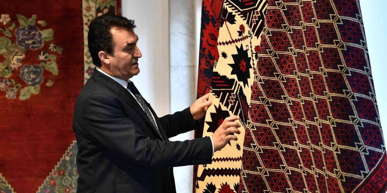 2 asır dayanan bu halıların kök boyaları solmak yerine her yıl daha da canlanıyor