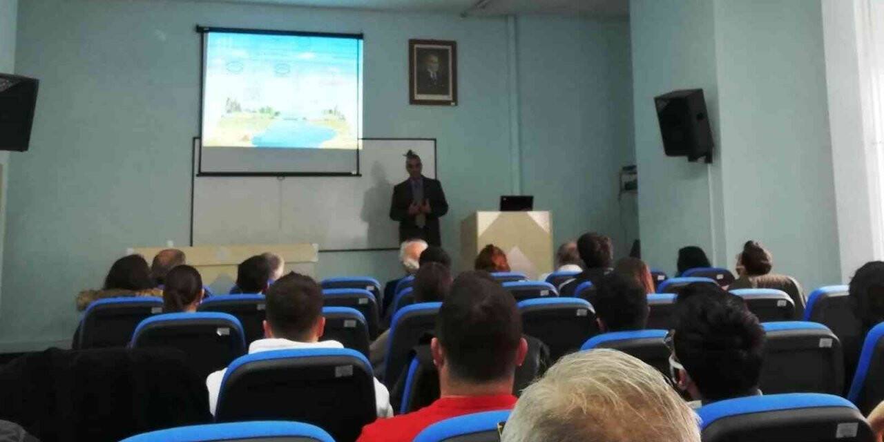 Genç fizikçiler “Atmosfer ve Evren” konulu seminerde bir araya geldi