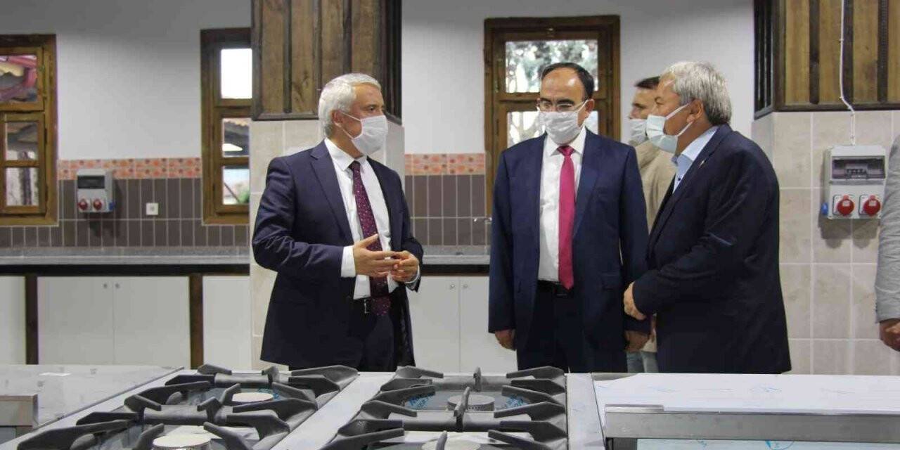 YÖK Yürütme Kurulu Üyesi Gündoğan’dan Osmaneli ziyareti