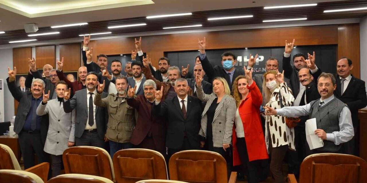 İzmir’de MHP’ye rekor katılım