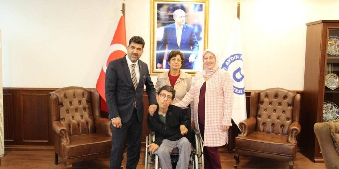 Beyazay Derneği Başkanı Pilevneli, rektör Aldemir ile görüştü