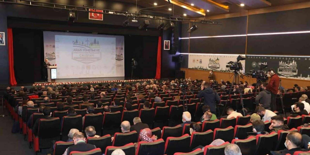 Bilimin kalbi ’Arazi Yönetimi ve Arazi Kullanım Planlaması Çalıştayı’nda attı