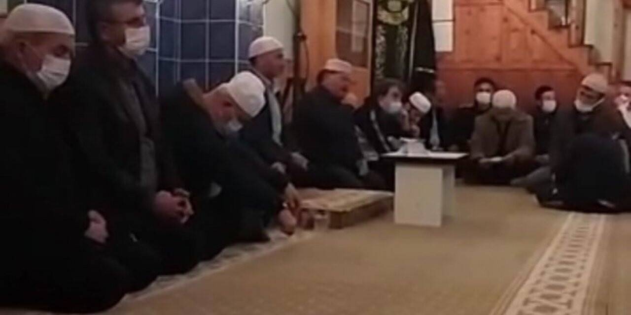 Mevlitten dönen aile kaza yaptı: 1 ölü, 2 yaralı