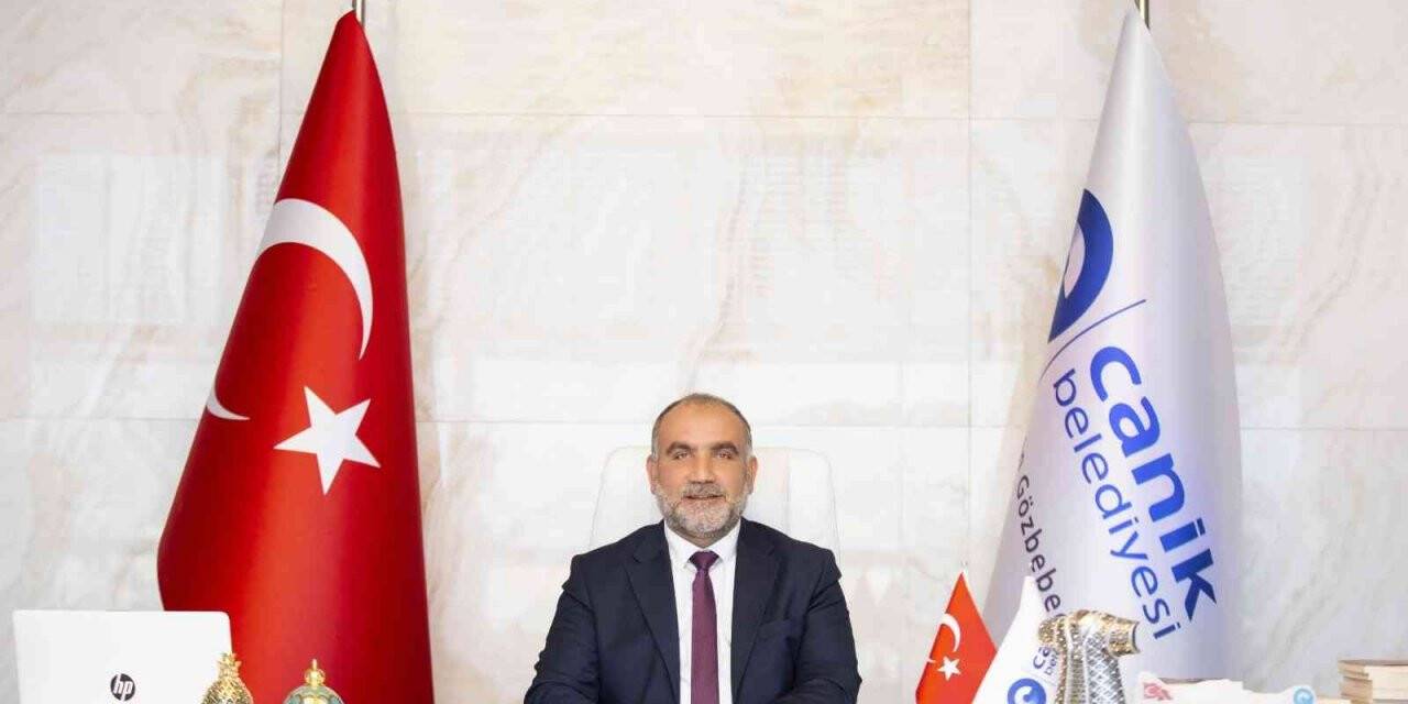 Canik Belediyesi Mevlana’yı anma etkinliğinde ödül dağıtıyor