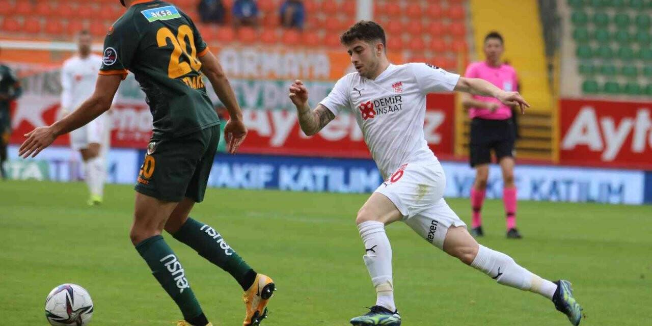 Sivasspor, Alanya’da ilk kez güldü