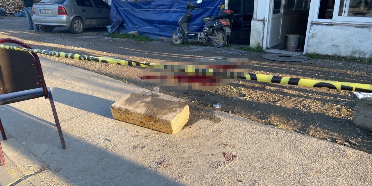 Kahvehane önünde silahlı saldırıya uğradı