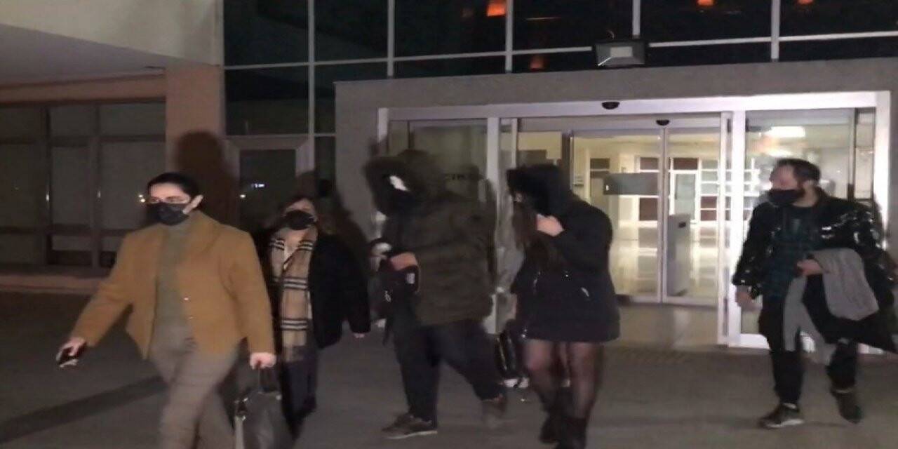 Yasak bölgede yakalanan Yunan polis ve kız arkadaşı serbest kaldı