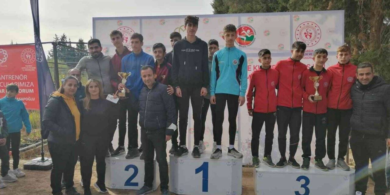 Hakkarili sporcular yarı finalde