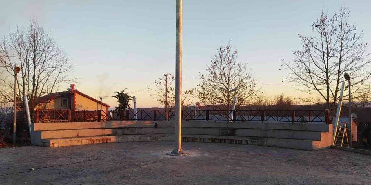 Mecidiye meydanındaki çalışmalar devam ediyor