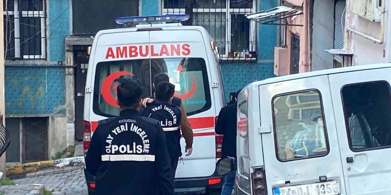 İstanbul’da korkunç olay: Babası bıçaklanarak ölü bulunan genç gözaltında
